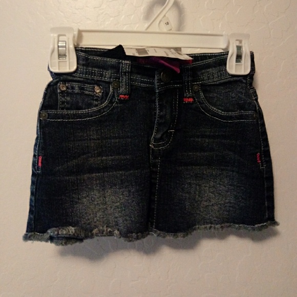 Vigoss denim skirt size 5 with butterfly pockets - Picture 1 of 2